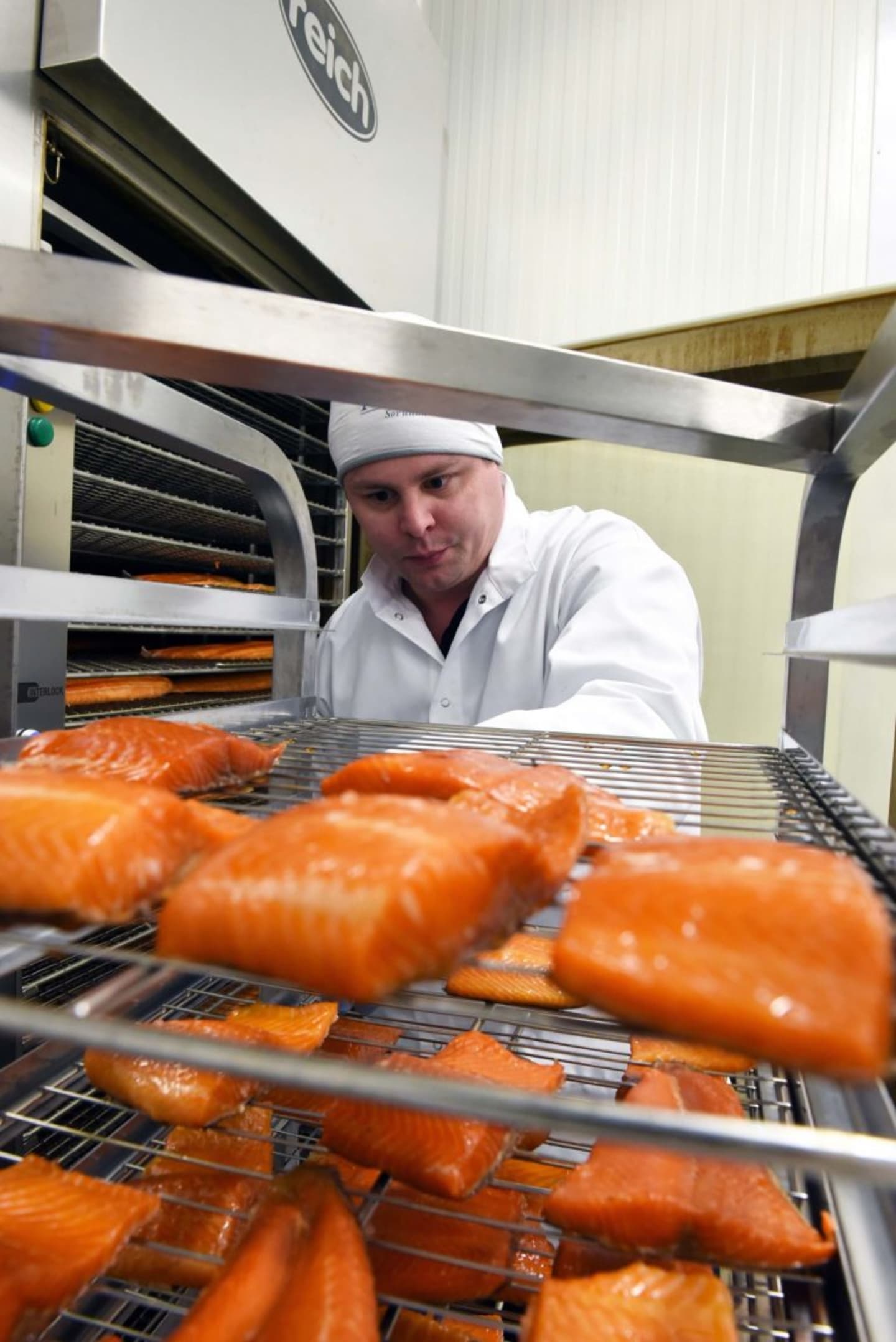 En perfekt varmrökt lax har en balans mellan sälta, rök och saftighet.